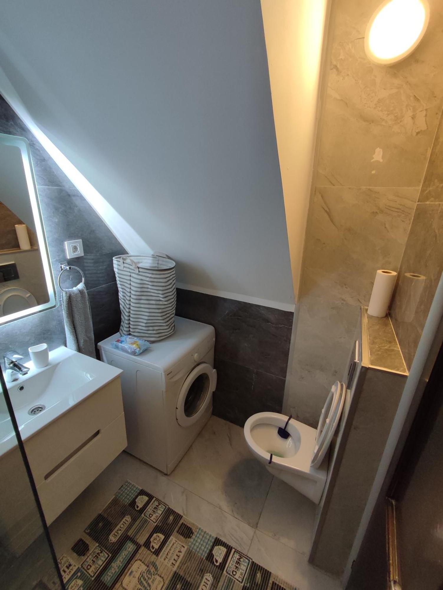 Old Town Apartment *