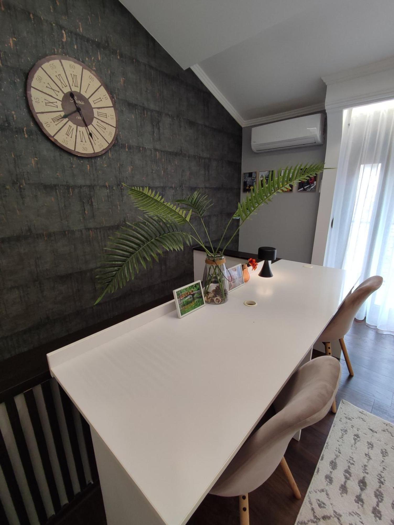 Old Town Apartman *